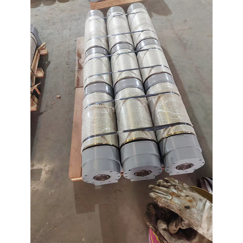 How do special alloy steels and internal water cooling technology enhance the heat resistance and deformation resistance of continuous casting rollers?